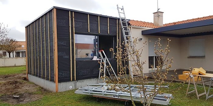 Construction extension salon à ossature bois à La Chevrollière (44) - Vue 2